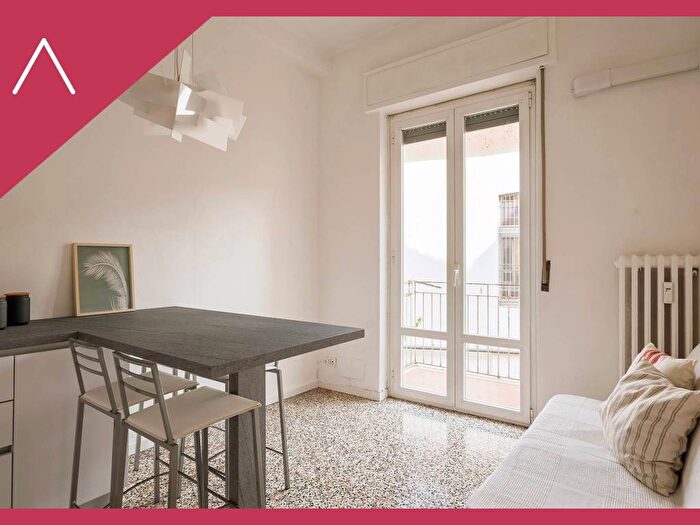 Appartamento trilocale in affitto in Corso di Porta Ticinese, Ticinese, Milano