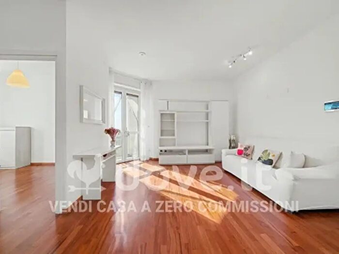 Appartamento trilocale in vendita in Via Privata Ferdinando Lassalle, Milano