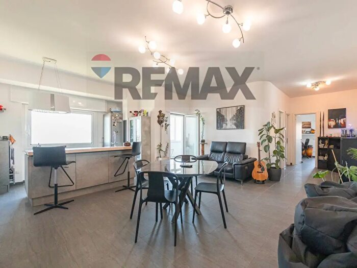 Appartamento trilocale in vendita in Via Torralba, Fiumicino