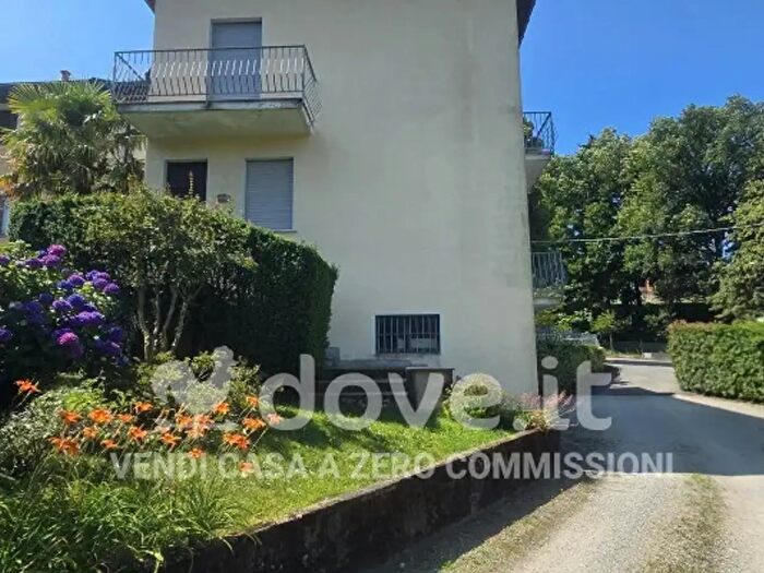 Appartamento quadrilocale in vendita in Via l Bellorini, Laveno Mombello