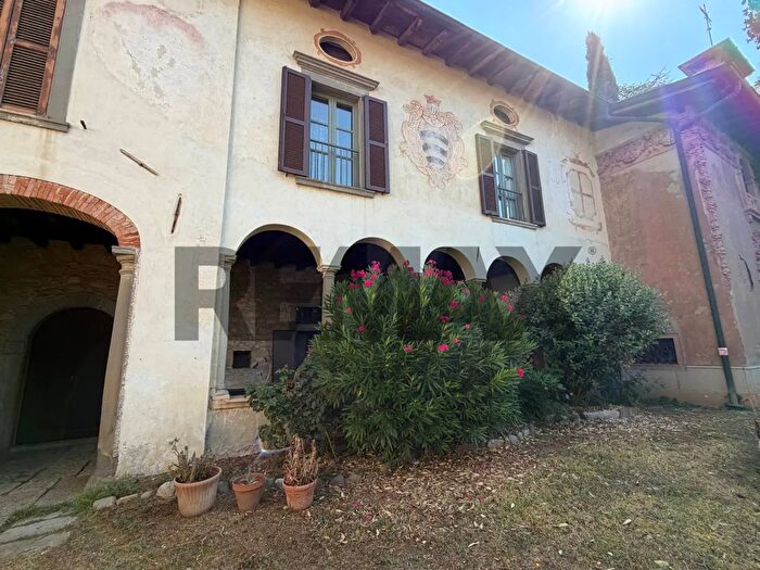 Casa quadrilocale in vendita in Trescore Balneario