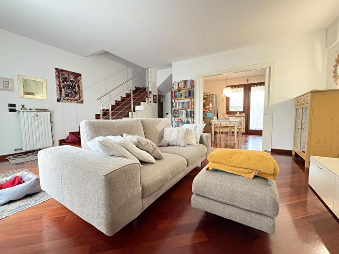 Casa con 5 locali in vendita in Via Venezia, Vigodarzere