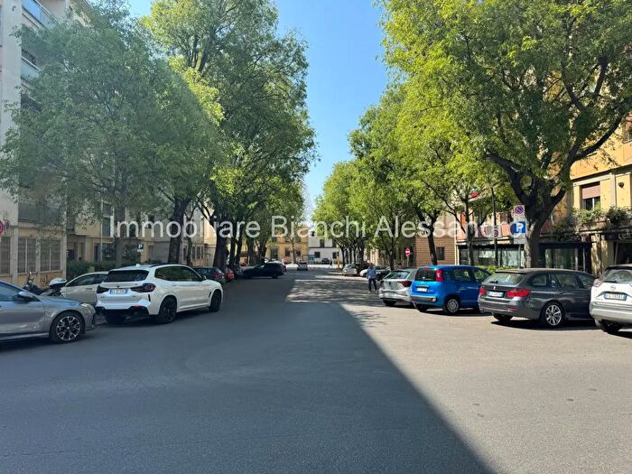 Appartamento con 5 locali in vendita in Via Dogali, Firenze