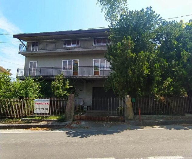 Casa con 14 locali in vendita in Castel Frentano