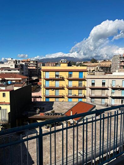 Appartamento trilocale in vendita in Via Vincenzo Bellini Acireale, Acireale