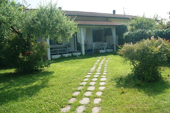 Casa bilocale in vendita in Pietrasanta