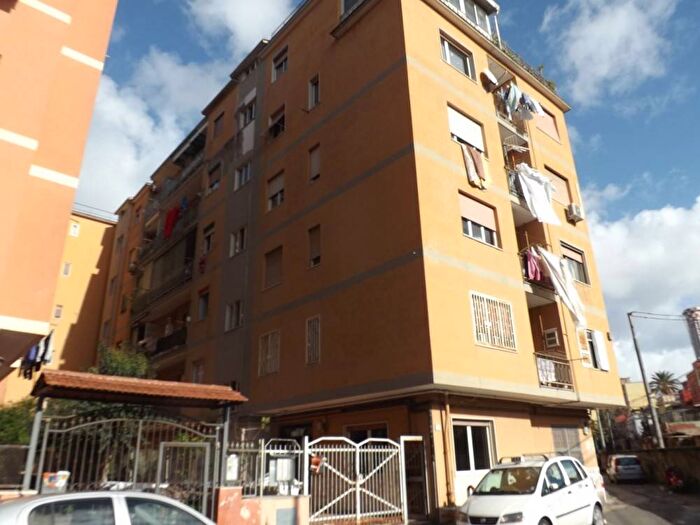 Appartamento monolocale in affitto in Via di Niso, Bagnoli, Napoli