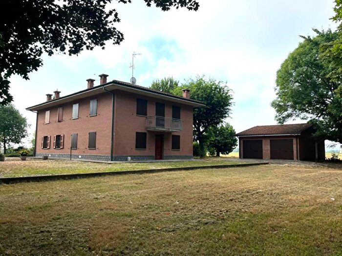 Casa con 6 locali in affitto in Via Piumazzo, Castelfranco Emilia