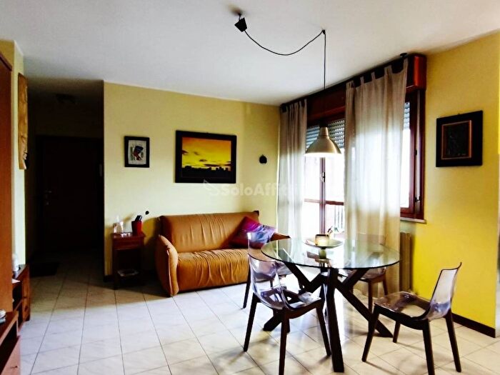 Appartamento trilocale in affitto in Via Gennaro Cassiani, Colli Aniene, Roma