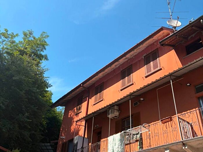 Appartamento trilocale in affitto in Via della Peschiera, Carate Brianza