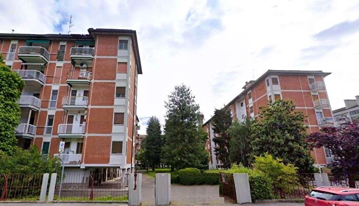 Appartamento quadrilocale in vendita in Via Togliatti, Locate Di Triulzi