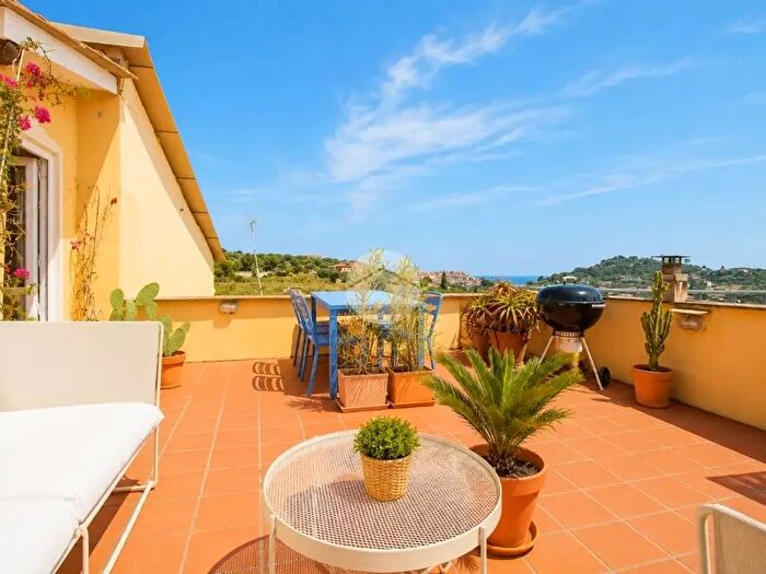 Casa quadrilocale in vendita in Via S Antonio, Imperia