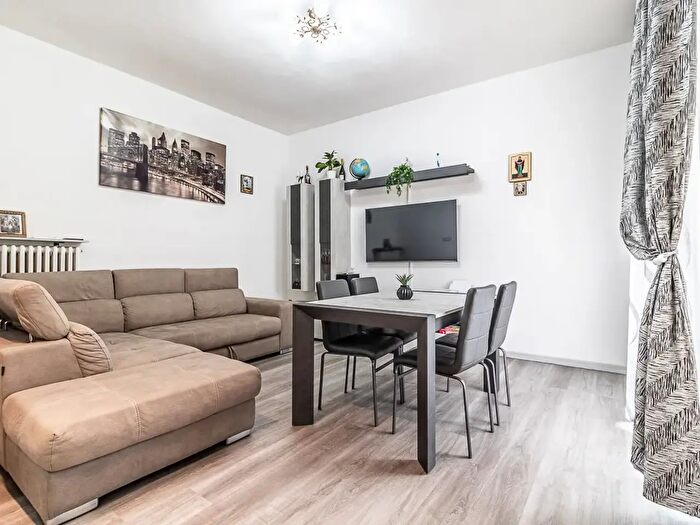 Appartamento trilocale in vendita in Via Manzoni, Imola