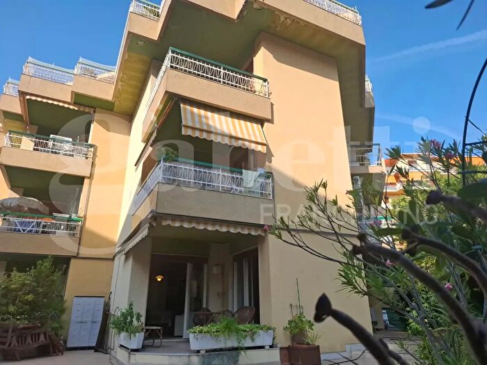 Appartamento quadrilocale in vendita in Via Privata Serenella, Sanremo