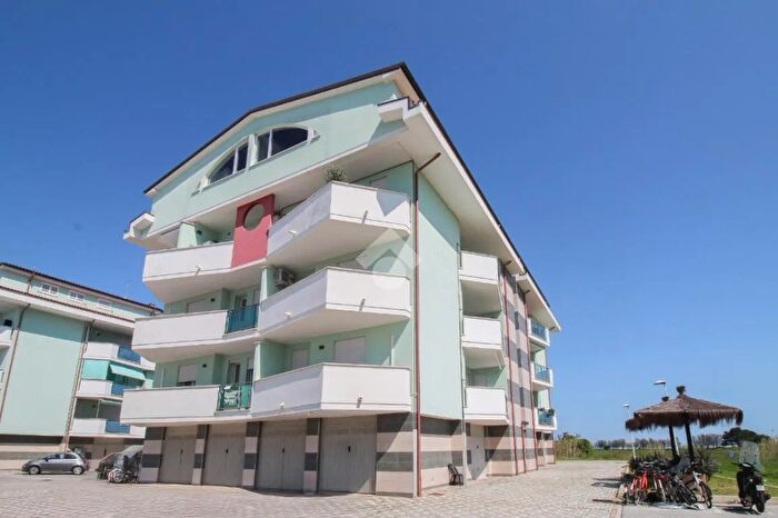 Appartamento quadrilocale in vendita in Viale Torre Costiera, Citta' Sant'Angelo