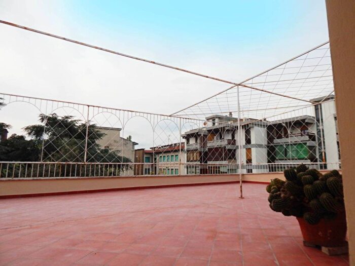 Appartamento con 6 locali in affitto in Via Adelaide Ristori, Coverciano, Firenze