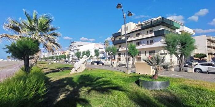 Appartamento quadrilocale in vendita in Via Vittorio Emanuele Orlando, Venetico