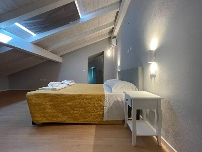 Appartamento trilocale in affitto in Trinità Battifollo, Sarzana