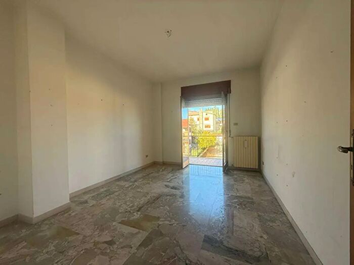 Appartamento trilocale in vendita in Via Merenzata, Mendicino