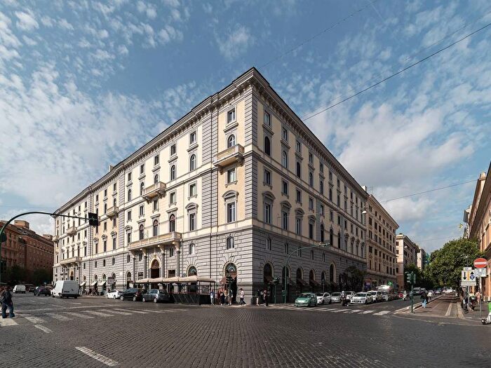 Appartamento bilocale in affitto in Piazza Camillo Benso di Cavour, Prati, Roma