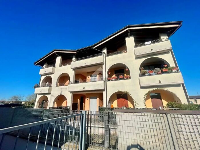 Appartamento trilocale in vendita in Via Novagli Campagna, Montichiari