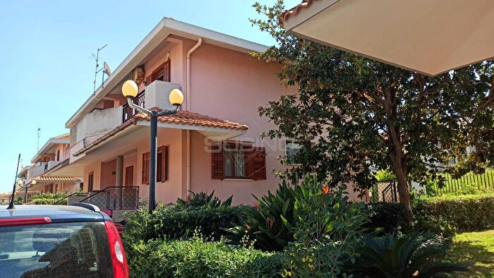 Casa quadrilocale in vendita in Via San Cataldo, Siracusa