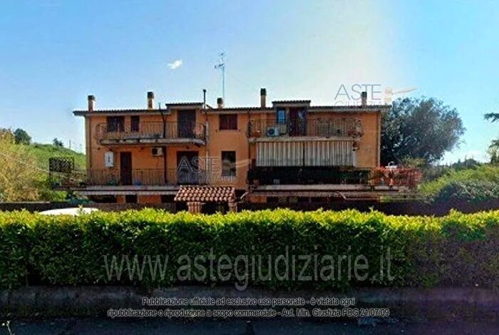 Appartamento trilocale in vendita in Via Palombarese, SantAngelo Romano