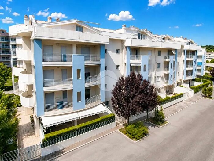 Appartamento trilocale in vendita in Via Edoardo De Filippo, Vasto