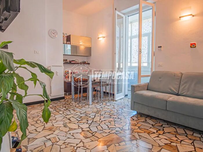 Appartamento trilocale in vendita in Via dei Devoto, Lavagna