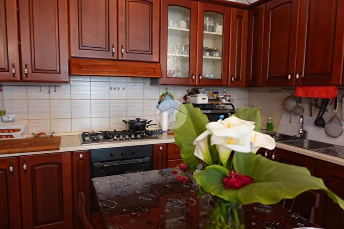 Appartamento quadrilocale in vendita in Via Vittorio Veneto, Terni