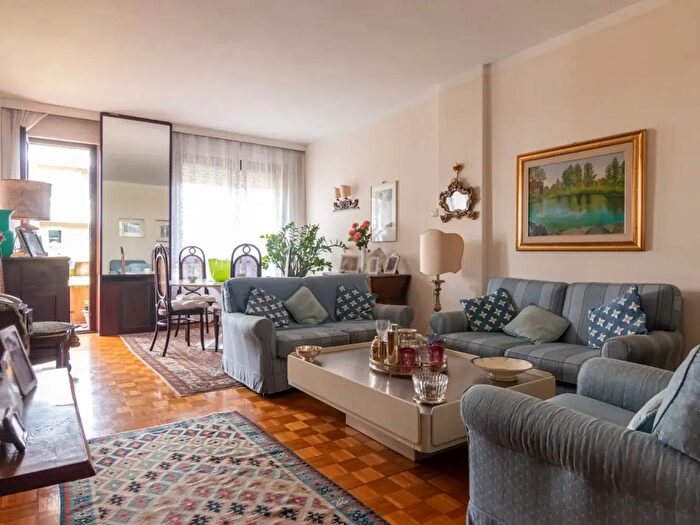 Appartamento quadrilocale in vendita in Via Nazareth, Padova