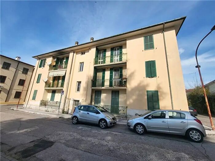 Appartamento quadrilocale in vendita in Via Oberdan, Pontecorvo