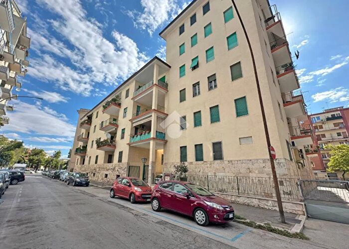 Appartamento trilocale in vendita in Via Matteo Luigi Guerrieri, Foggia