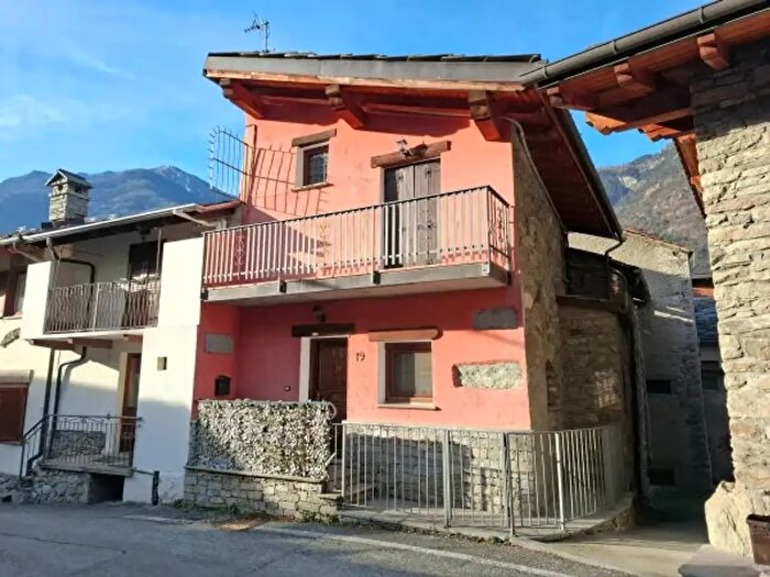 Casa bilocale in vendita in Frazione Plout, Montjovet