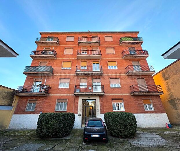 Appartamento trilocale in vendita in Via Borgonuovo N°, Garlasco