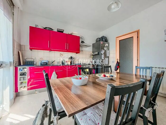 Appartamento quadrilocale in vendita in Via Indipendenza, Viareggio