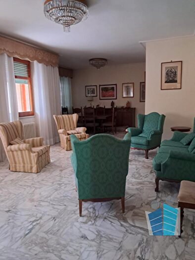 Appartamento trilocale in affitto in Via Salvatore Trinchese, Lecce