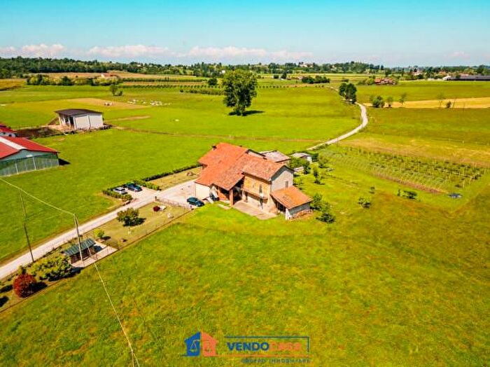 Casa con 6 locali in vendita in Frazione La Pra, Bene Vagienna