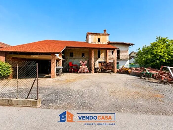 Casa con 6 locali in vendita in Frazione San Nazario, Narzole