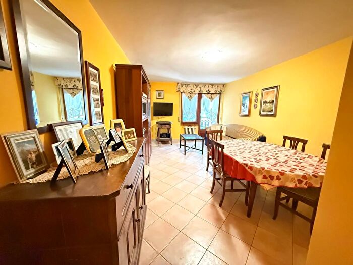 Appartamento quadrilocale in vendita in Piazza III Reggimento Alpini Sauze dOulx, Sauze DOulx