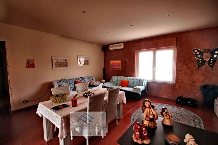 Appartamento con 5 locali in vendita in Alba, Guarene