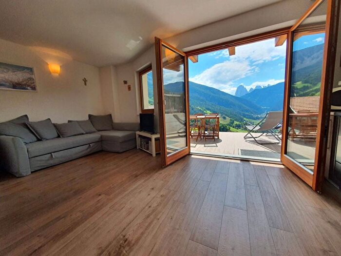 Appartamento quadrilocale in affitto in San Pietro, Laion