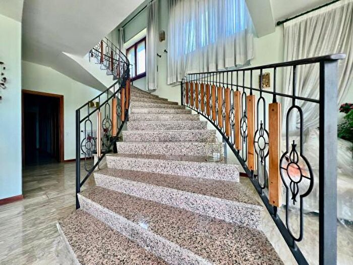 Casa con 6 locali in vendita in Via Attilio Orlandi, Ronciglione