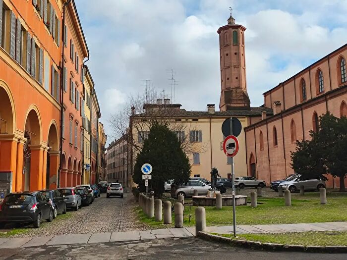 Appartamento con 5 locali in vendita in Rua dei Frati Minori, Modena