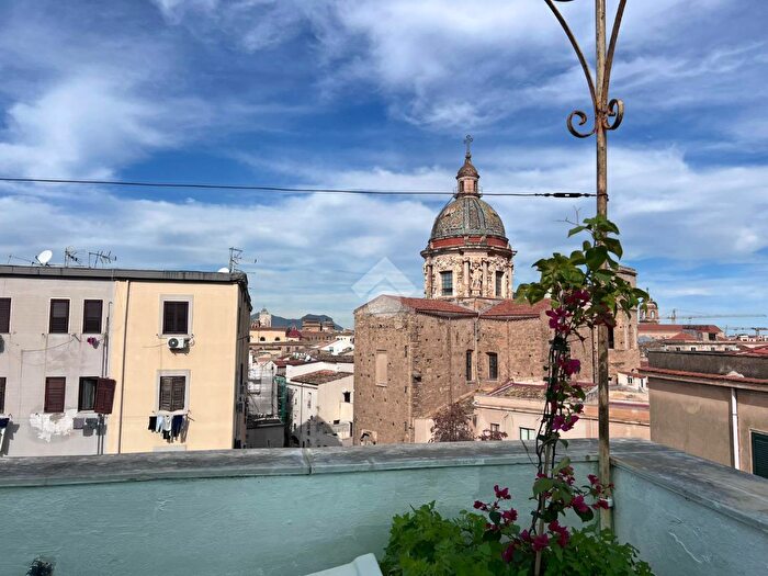 Appartamento con 6 locali in vendita in Via Pietro Mignosi, Palermo