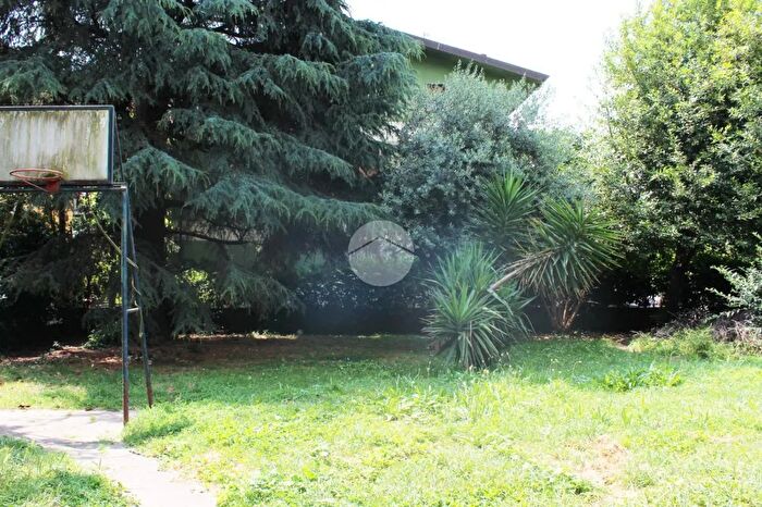 Casa con 5 locali in vendita in Via Amedeo Modigliani, Pistoia