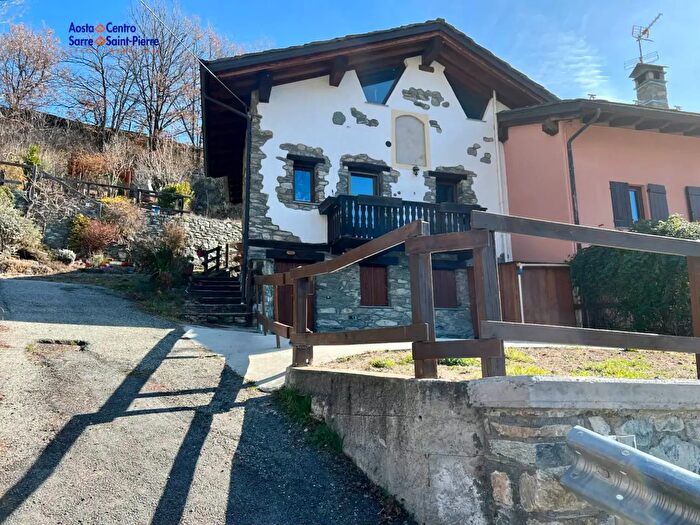 Appartamento trilocale in vendita in Frazione Goillaz Superiore, Saint Denis