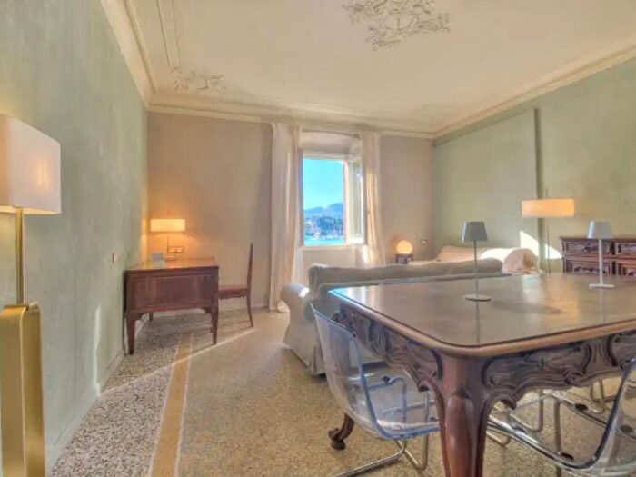 Appartamento quadrilocale in vendita in Via Paolo Zunino, Rapallo