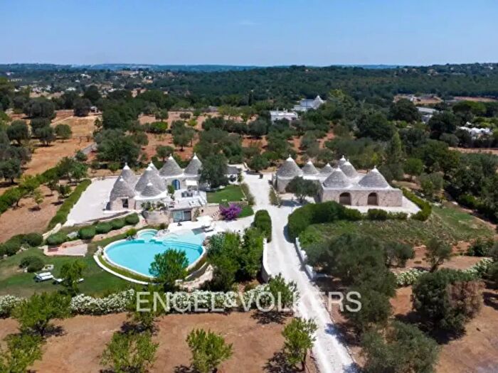 Casa con 6 locali in vendita in Ostuni