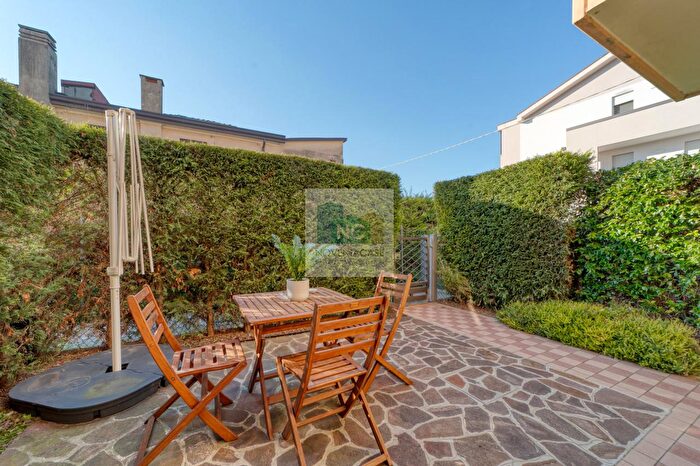 Casa con 6 locali in vendita in Via Piave, Saonara